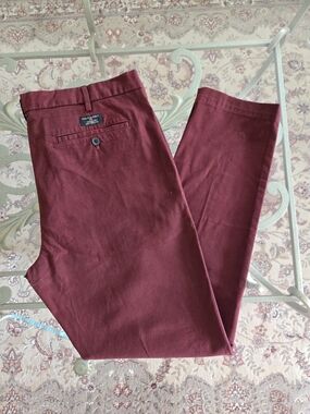 Banana Republic Men's Lived In Skinny, Maroon Chino Pants
